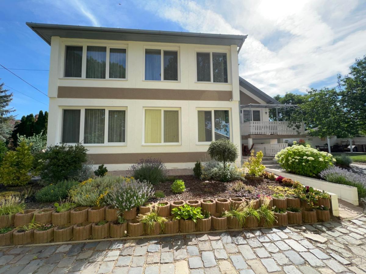 Spirit Homes Apartments 欧罗什哈佐 外观 照片