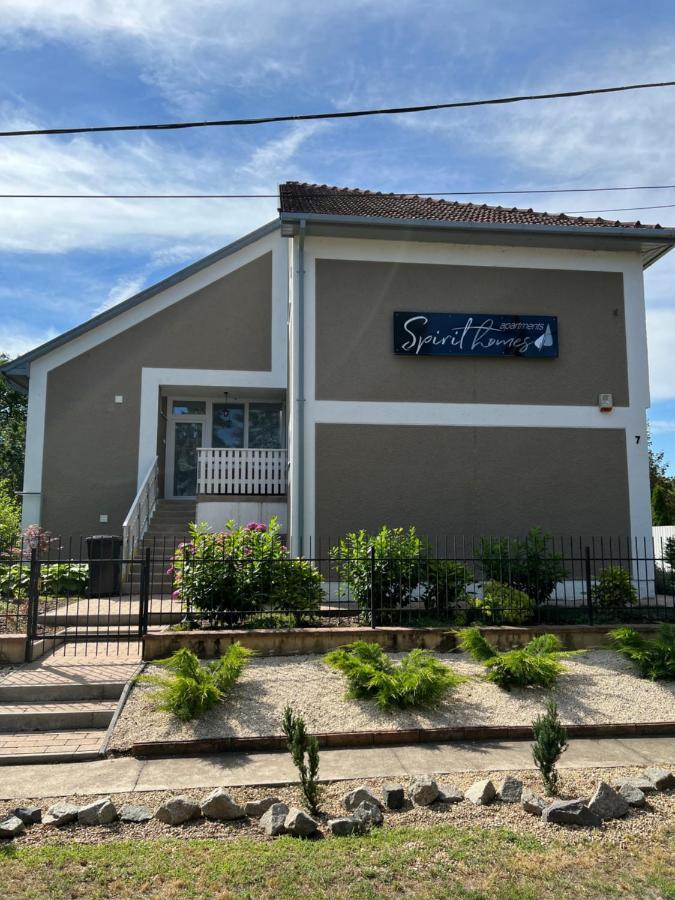 Spirit Homes Apartments 欧罗什哈佐 外观 照片