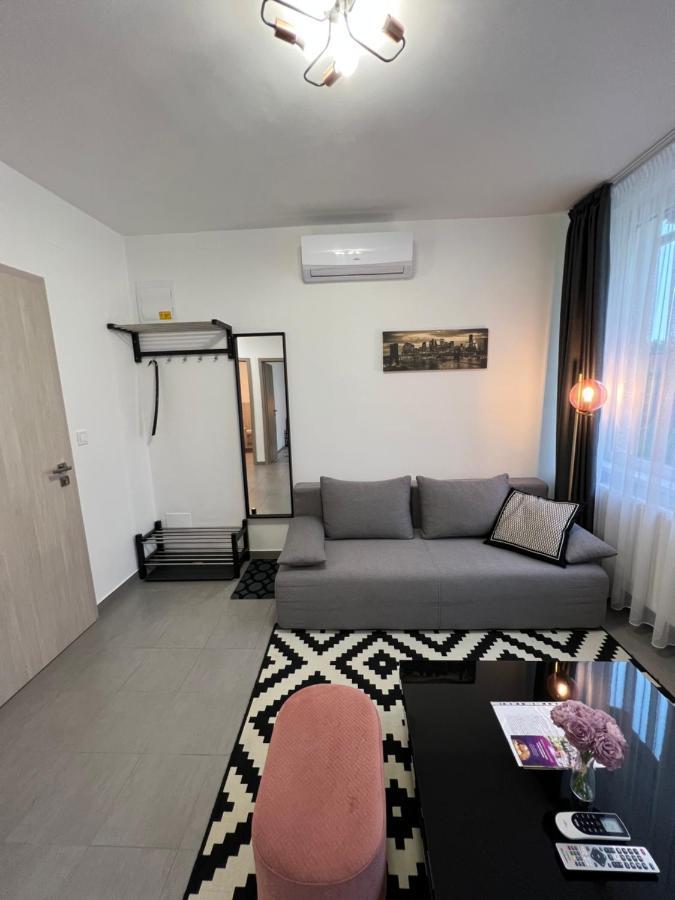 Spirit Homes Apartments 欧罗什哈佐 外观 照片