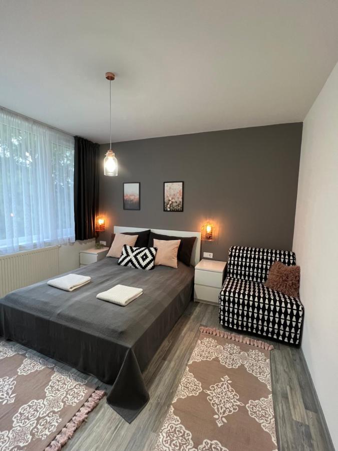 Spirit Homes Apartments 欧罗什哈佐 外观 照片